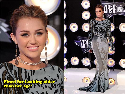 Miley Cyrus in Roberto Cavalli