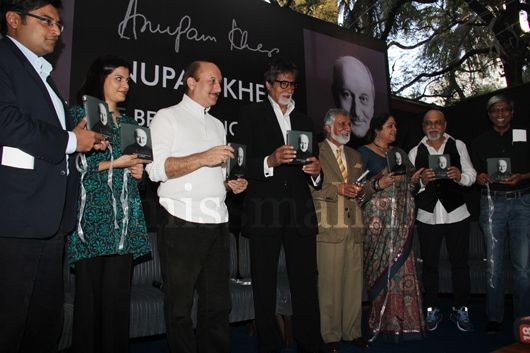 Arnab Goswami, Nidhi Razdan, Anupam Kher, Amitabh Bachchan, Ashok Chopra, Kirron Kher, Pritish Nandy and Ashutosh