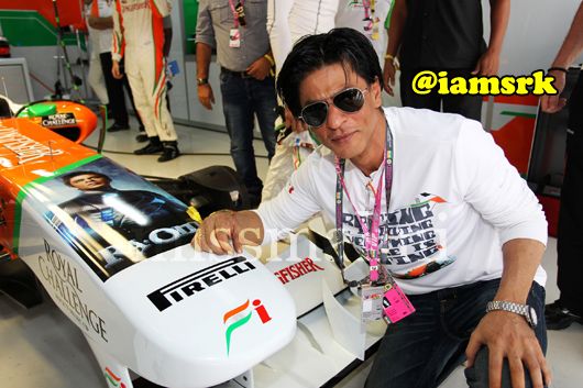 Shah Rukh Khan Supports Sahara Force India at the Indian GP