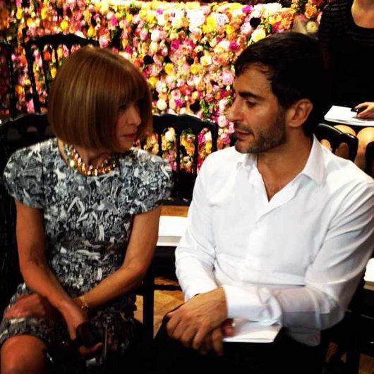 Marc Jacobs chitchatting with Anna Wintour at the Christian Dior Autumn 2012 Couture show (Photo courtesy | Imran Amed/@BoF)