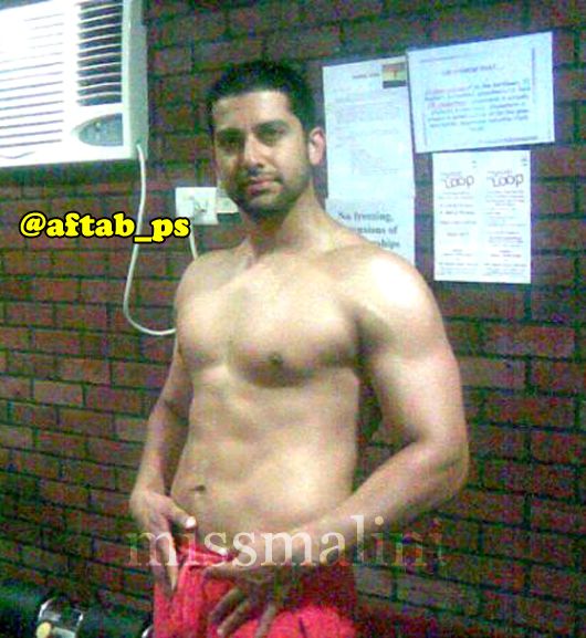 Aftab Shivdasani has tremendous pecs appeal