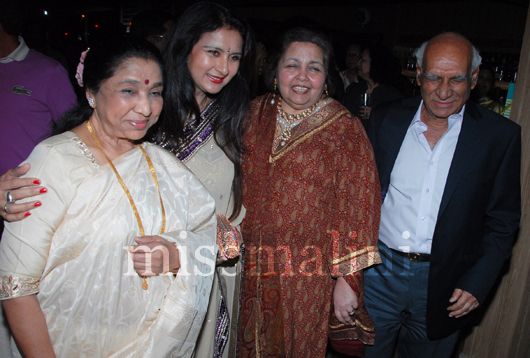 Asha Bhosle, Poonam Dhillon, Pamela Chopra & Yash Chopra