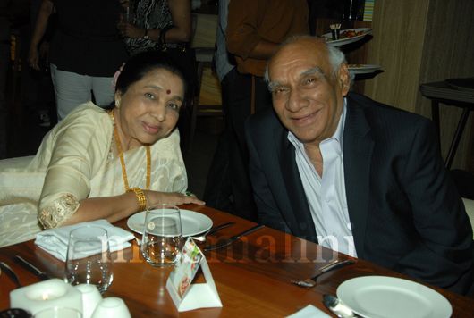 Asha Bhosle and Yash Chopra