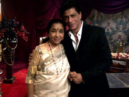 Asha Bhosle and Shah Rukh Khan (Photo: Jitesh Pillai - Editor, Filmfare)