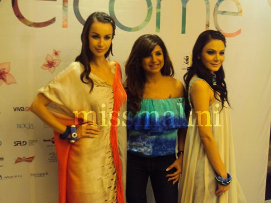Babita Malkani with models in her clothes post the show
