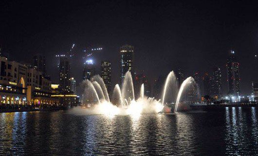The Dancing Fountains at Dubai Mall