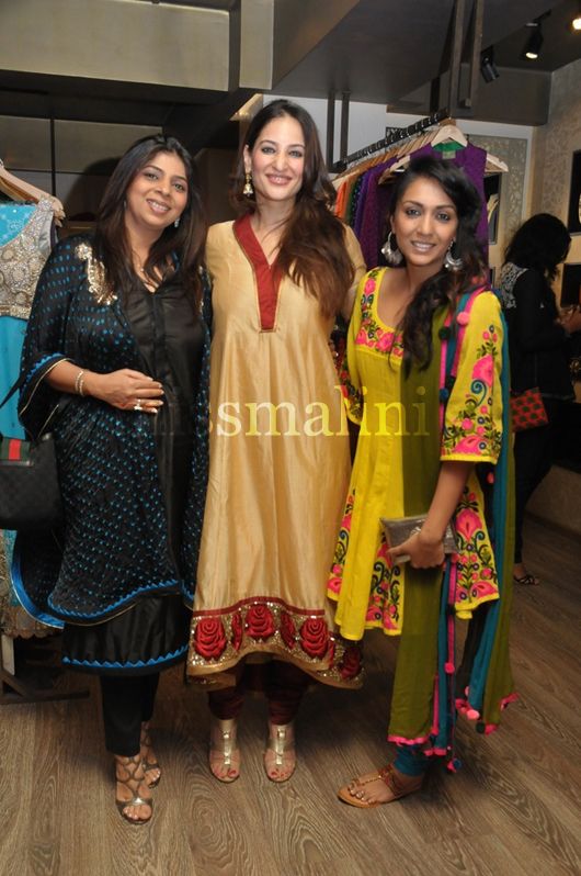 Designer Alpa Thacker with Rakshanda and Shweta Salve
