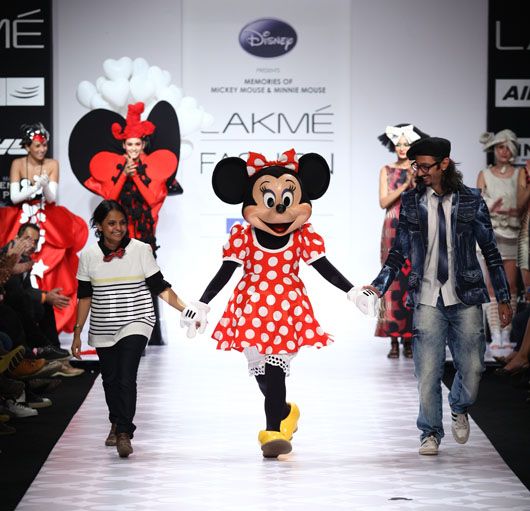 Minnie Mouse with Little Shilpa & Nitin Bal Chauhan