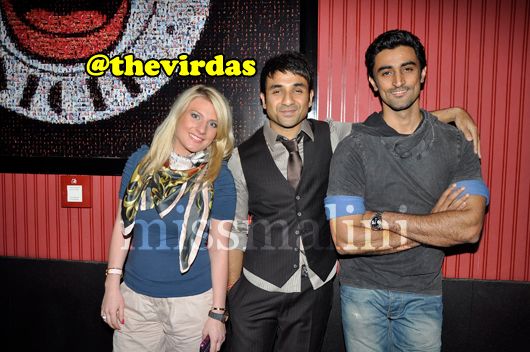 Charlotte Ward of The Comedy Store with Vir Das and Kunal Kapoor