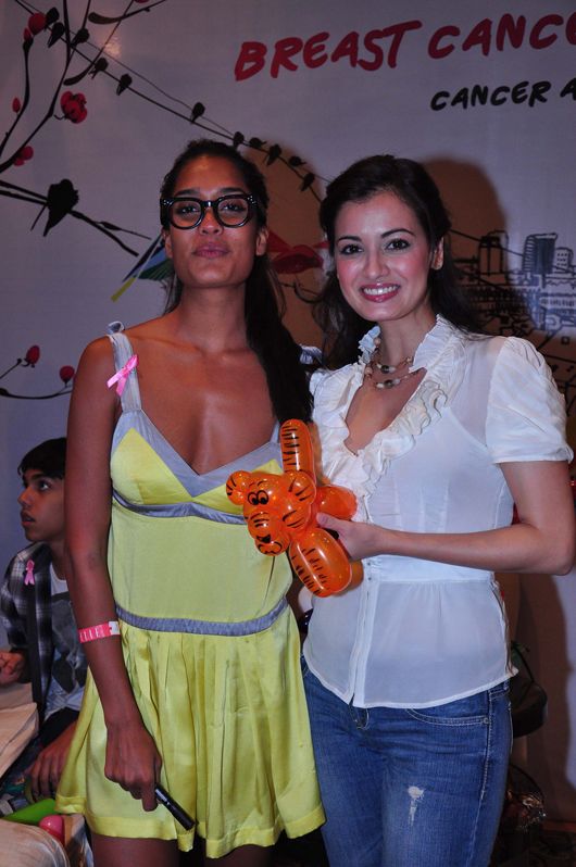 Lisa Haydon and Dia Mirza at the Elle Breast Cancer Carnival in Mumbai