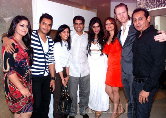 Nisha with Shama Sikanders family, Sheetal & Anshul Arora