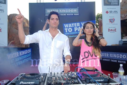DJ Aqueel & Anusha Dandekar performing at Water Kingdom