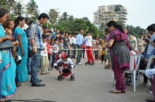 Priyanj Students performing at Carter Road, Mumbai