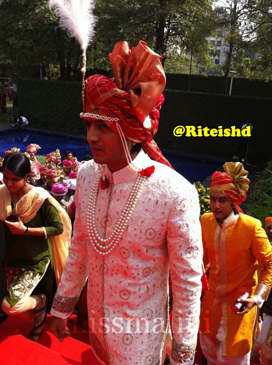 Riteish in all his finery