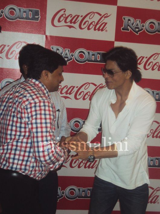 Shah Rukh Khan greets each winner personally