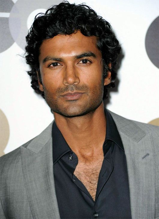 How To Suit Up Like Sendhil Ramamurthy!