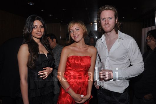 Shama Sikander and Alexx O'Neil with a friend