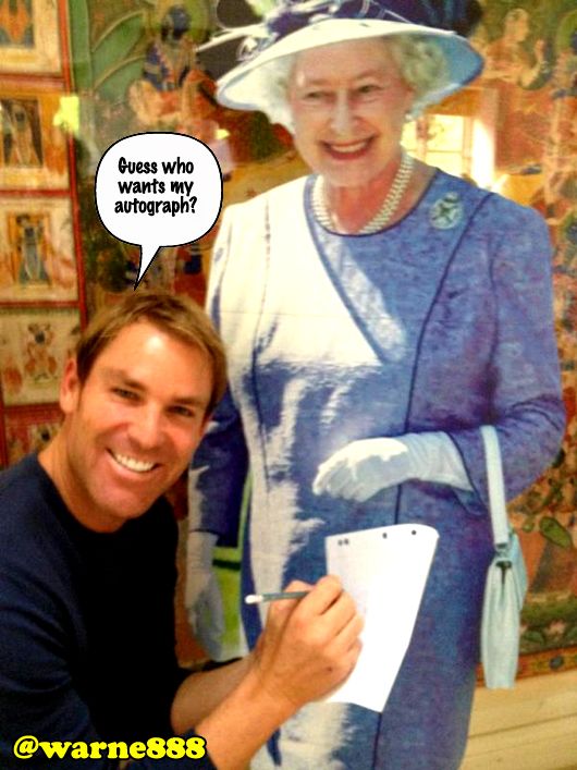 Shane Warne with a picture of Queen Elizabeth II
