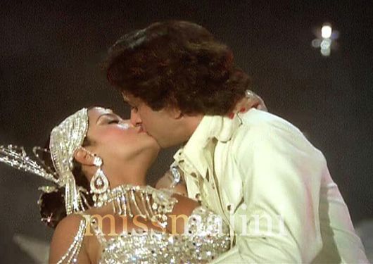 Zeenat Aman puckers-up for Shashi Kapoor in Satyam Shivam Sundaram