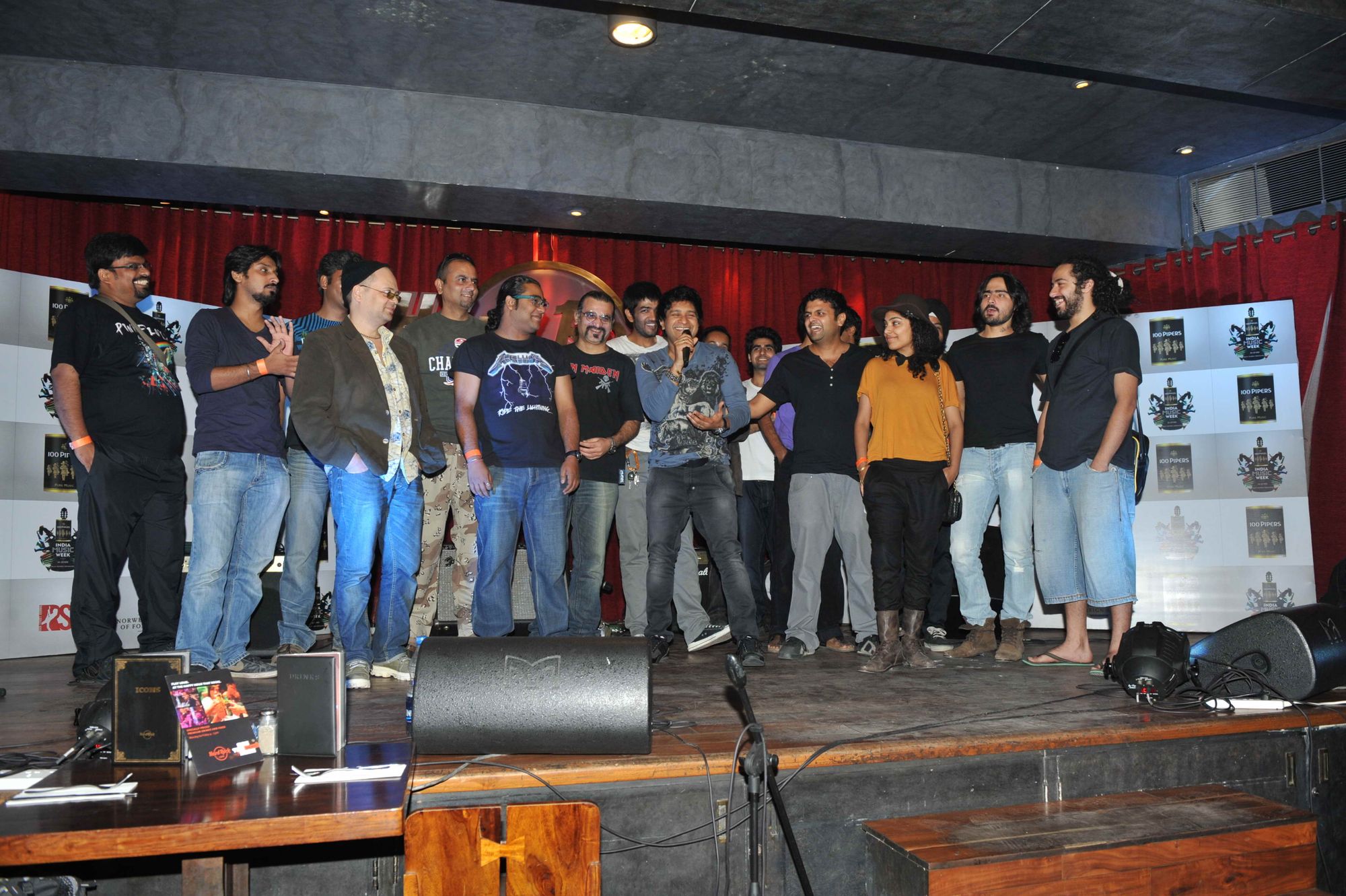 Singer KK with other participating bands
