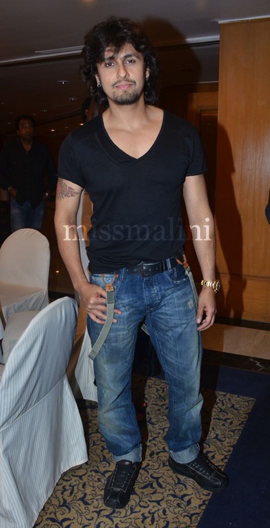Fashion Faux-Pas: Sonu Nigam in Droopy Suspenders