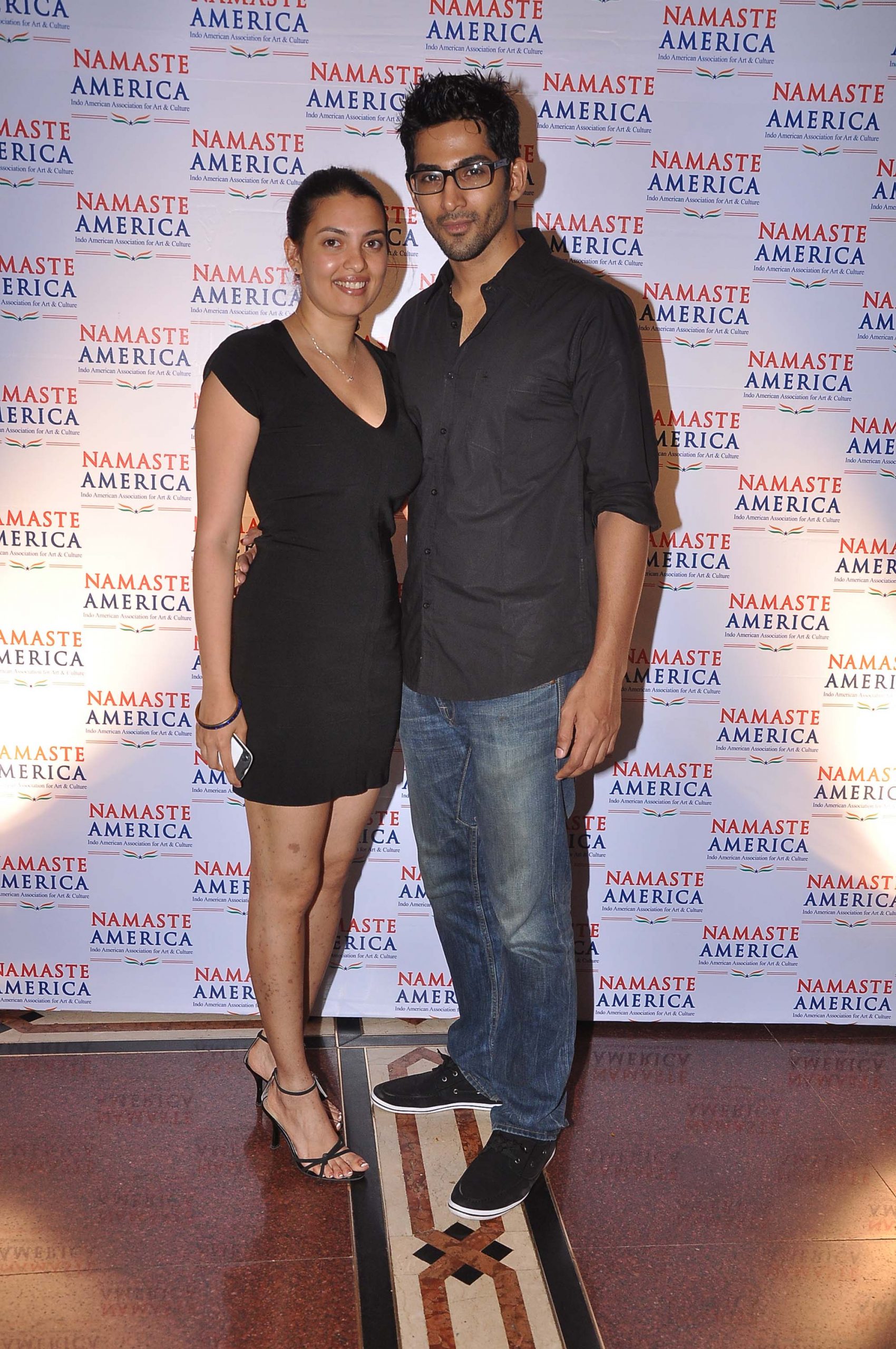 Vivan Bhatena with wife Nikhila