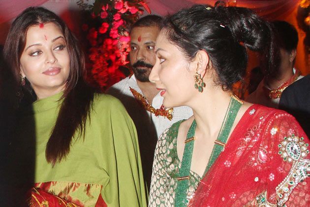 Aishwarya Rai Bachchan with Manyata Dutt at the Mata Ki Chowki