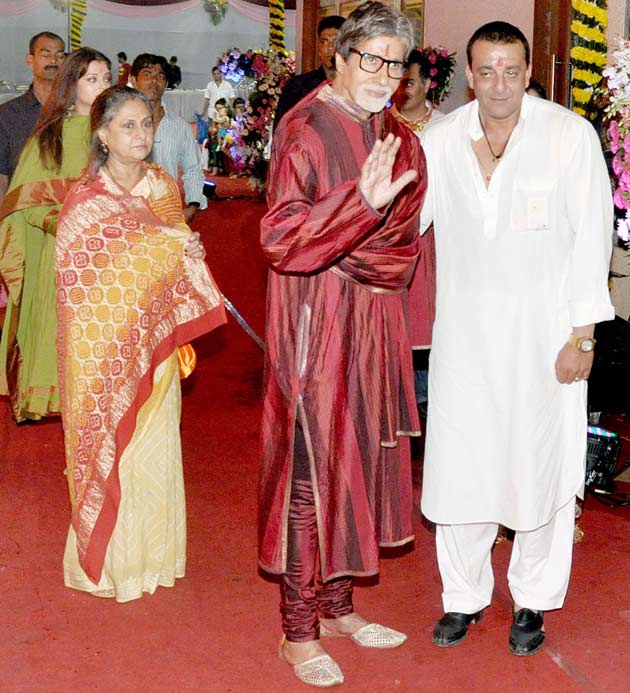Amitabh Bachchan, Jaya Bachchan & Aishwarya Rai Bachchan | ibnlive.com