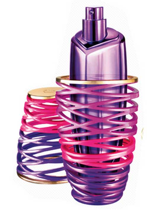 First Look: Justin Bieber’s New Fragrance “Girlfriend”