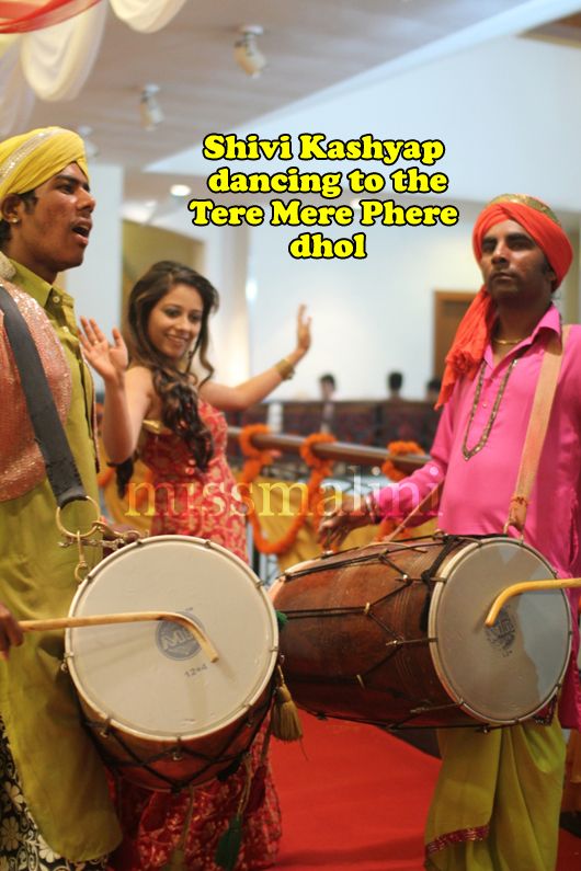 Composer Shivi R Kashyap dancing to the Tere Mere Phere dhol