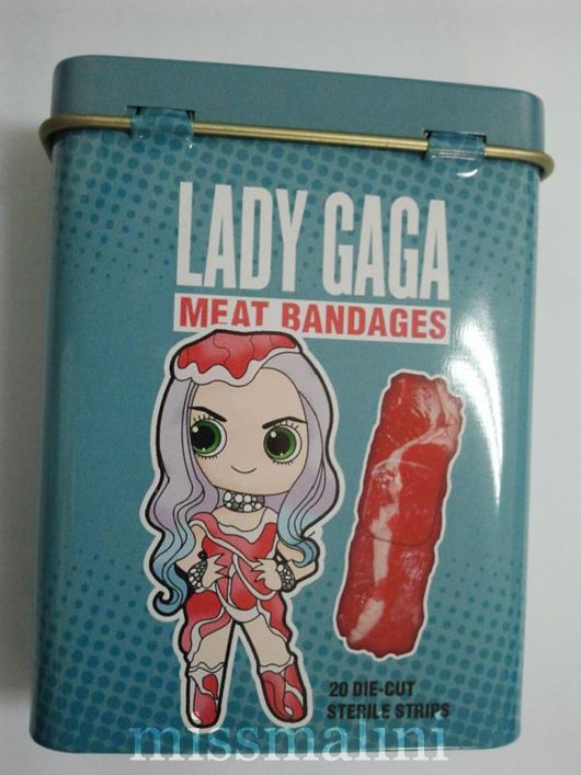Gaga's "meat" bandages
