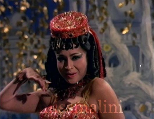 Helen sings "Piya Tu" in the film Caravan
