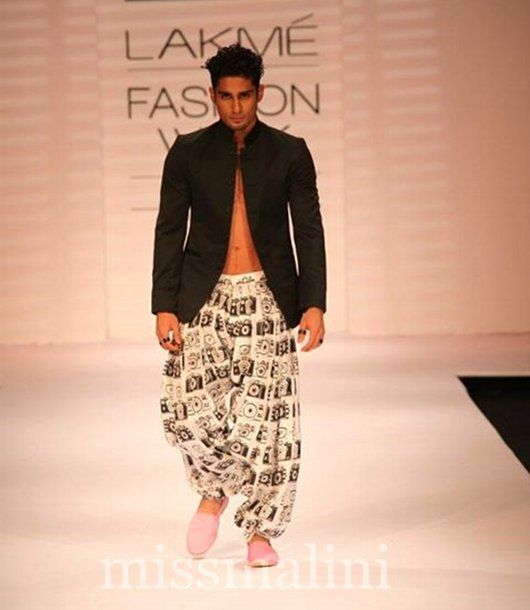 Prateik’s Strip Show! What You Didn’t See on the Ramp