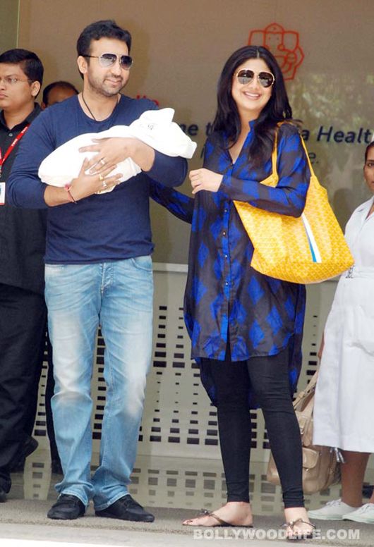 Raj Kundra and Shilpa Shetty take Baby K home (Photo: www.bollywoodlife.com)