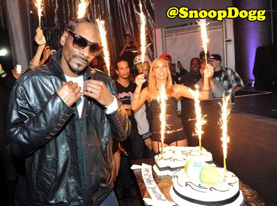 Snoop Dogg Turns 40! (Happy Birthday Dee-Oh-Double-Gee.)