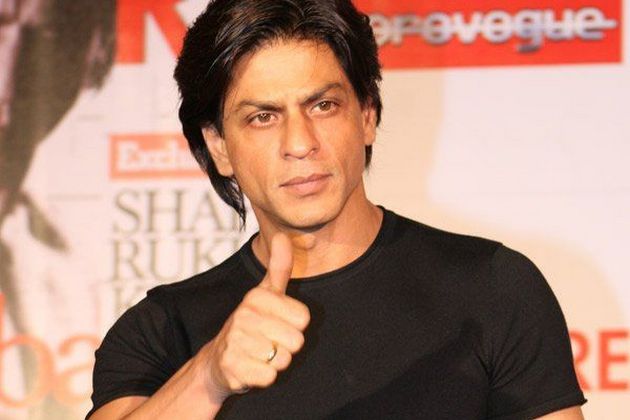 SRK-Mates, Thumbs Up if You'll See Ra.One! |Photo courtesy:news india