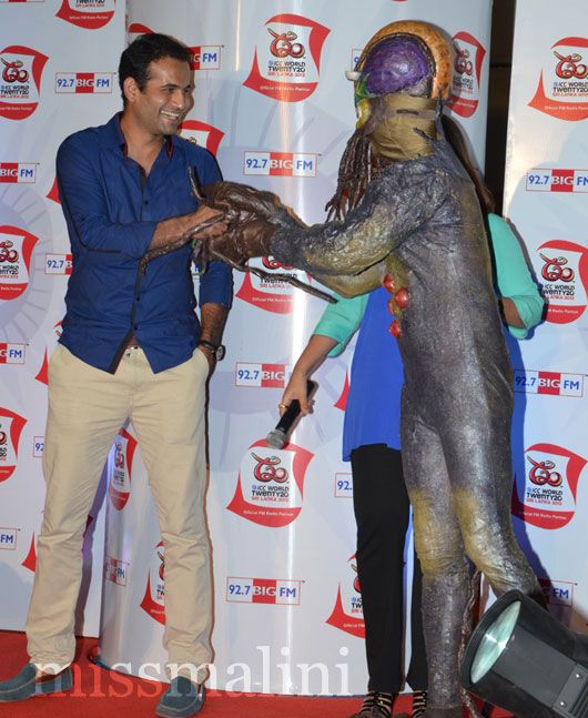 Irfan Pathan with aliens from Joker