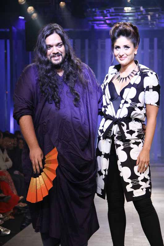Grqand Finale designer, Kallol Datta with Kareena Kapoor