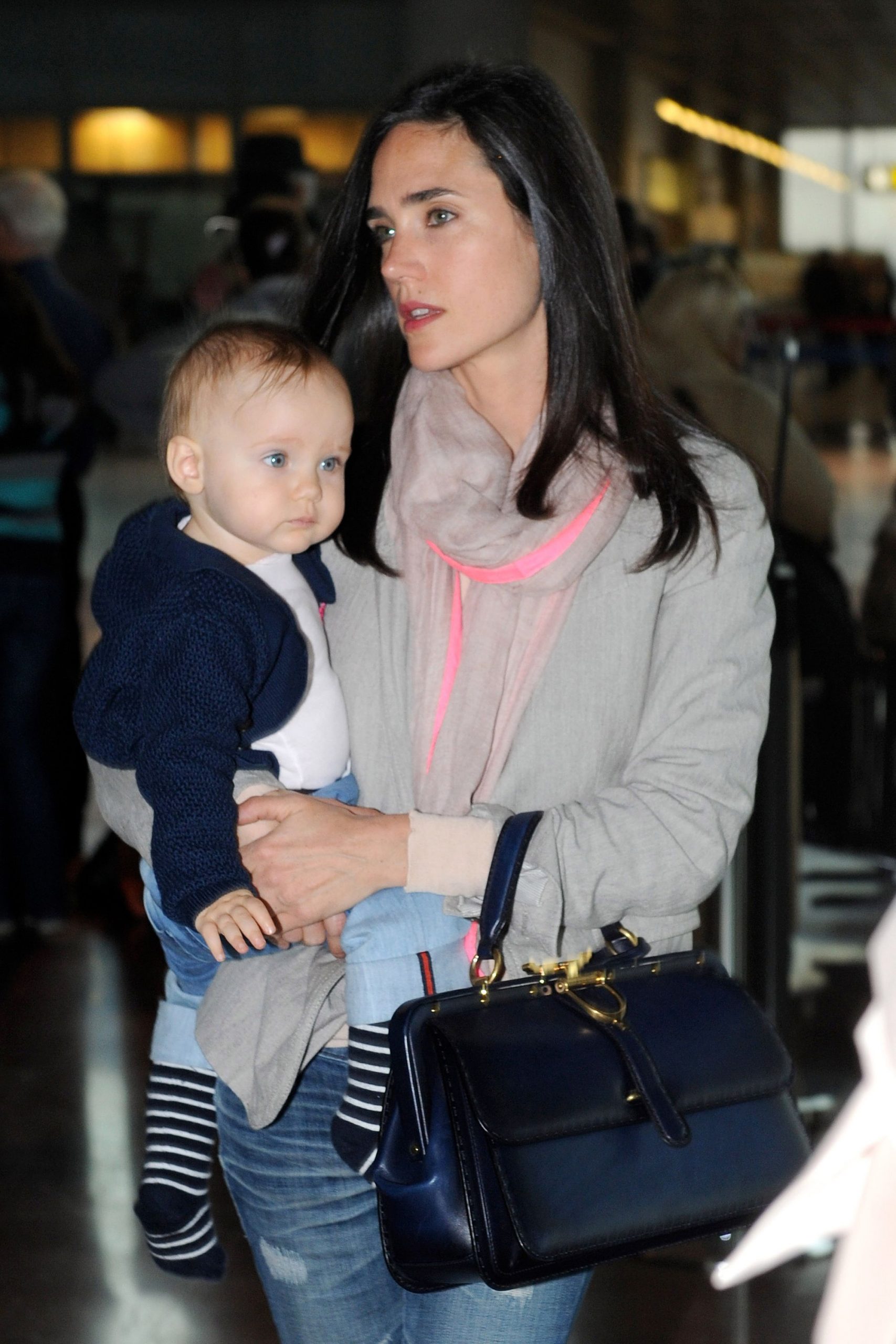 Jennifer Connelly carrying the Gucci 'Lady Stirrup' bag (Photo courtesy | Gucci/Getty Images)