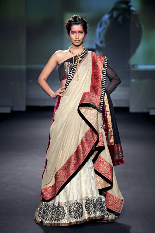Anju Modi at Delhi Couture Week