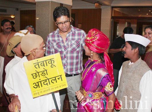 Shaan discusses Cancer Awareness with the kids