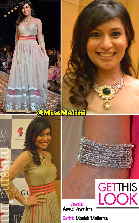 MissMalini at India International Jewelry Week 2012