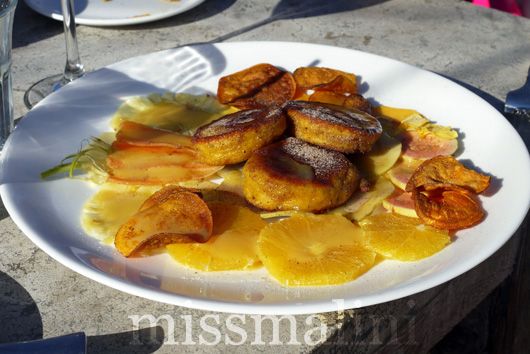 Warm pumpkin fritters