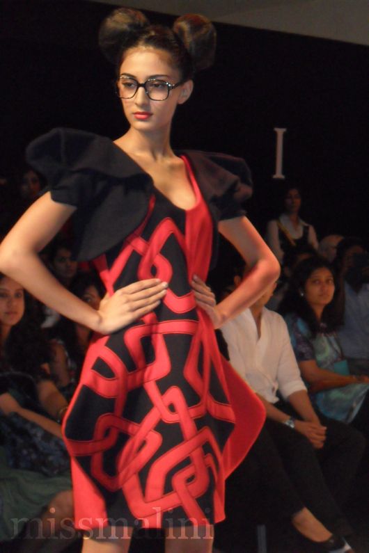 Isha Kedia &#038; Deepak Goswami Present ‘Paper Planes’ at Lakme Fashion Week