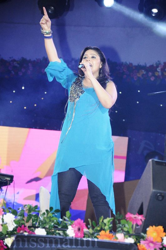 Sunidhi Chauhan performs at the Nathdwara festival
