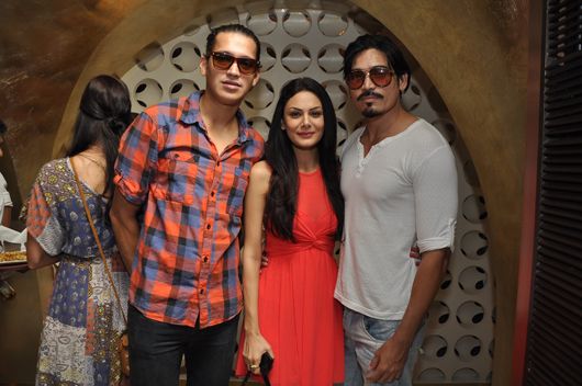 Acquin Pais, Aanchal Kumar and Shawaar Ali