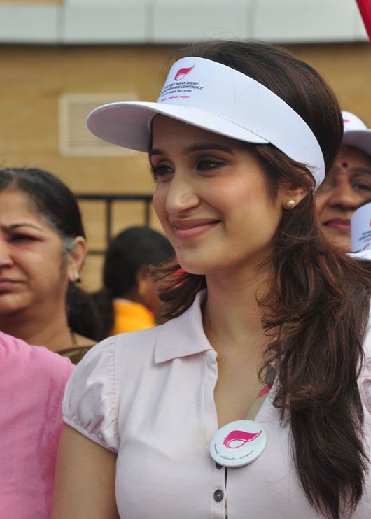 Actress Sagarika Ghatge Urges Women to Walk for Breast Cancer Awareness