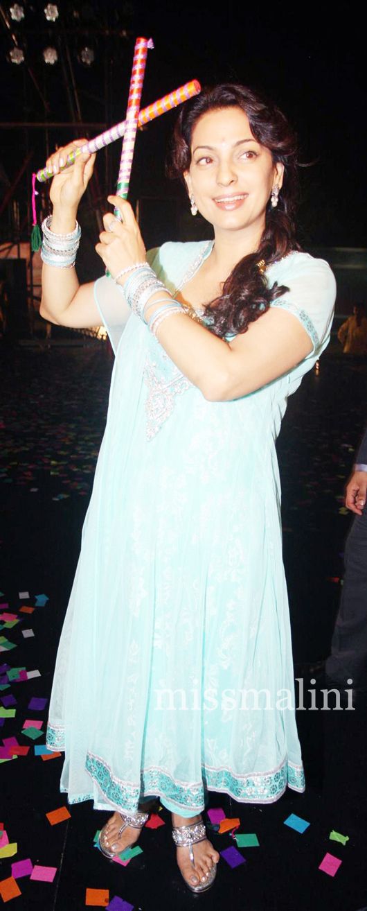 PHOTOS: Juhi Chawla Promotes Film at Dandiya Night in Mumbai