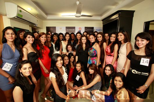 The contestants of I Am She 2012