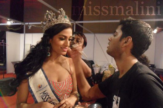 Himangini Singh Yadu gets ready backstage at the I Am She 2012 pageant